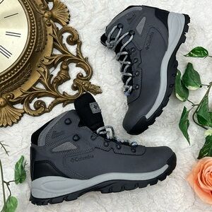 NEW Columbia Boots